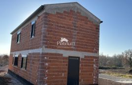 Istria, Tinjan, casa con piscina in posizione tranquilla
