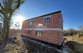 Istria, Tinjan, casa con piscina in posizione tranquilla