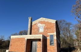 Istria, Tinjan, casa con piscina in posizione tranquilla