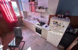 Istria, Pola, INTERO EDIFICIO CON 3 APPARTAMENTI IN CENTRO CITTÀ