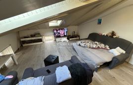 Istria, Pola, INTERO EDIFICIO CON 3 APPARTAMENTI IN CENTRO CITTÀ