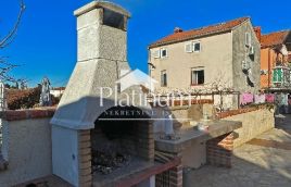 Istra,Vinkuran kuće u prodaji 700 m od mora