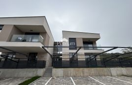 Istra, okolica Banjola,apartman na katu s dvije spavaće sobe