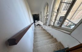 Pula, Veruda, stan u austrougarskoj vili, 75m2, 2SS+DB, I.kat, garaža, ostava, plin!!