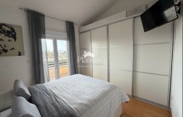 Istra, Pula, lijepi etažni komforni stan stan 