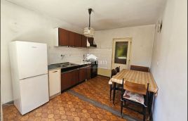 Pula, Istria, two-bedroom apartment on the high ground floor