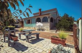 Istria, vicino a Medolino, bellissimo piano terra, a 100 metri dal mare