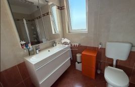 Istra, Pula, lijepi etažni komforni stan stan 