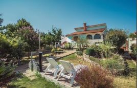 Istria, vicino a Medolino, bellissimo piano terra, a 100 metri dal mare