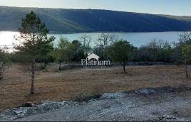 Istra, Trget, fantastično zemljišče s pogledom na morje za investitorje
