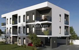 Istra, Pula, stan 2. kat, 3 sobe, 93 m2