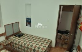 Stinica, etažirani apartman s parkirnim mjestom 