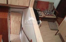 Stinica, etažirani apartman s parkirnim mjestom 