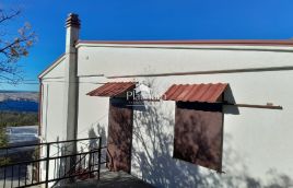 Stinica, etažirani apartman s parkirnim mjestom 