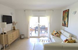 Istra, Banjole, dvosobni apartman s vlastitim bazenom