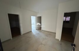 Istra, Banjole, apratman u prizemlju, novogradnja 