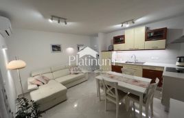 Istria, Peroj, appartamento al 1° piano, 63 m2