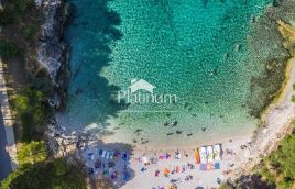 Istra, Pula, stan u Austrougarskoj vili za adaptaciju