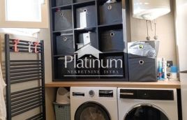 Pula, stanovanje 69 m2, dvigalo