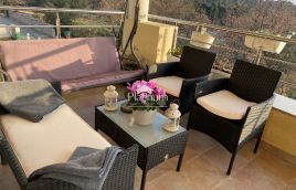 Pula, dvonadstropno stanovanje 100 m2, parkirišče