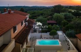 PULA SURROUNDING HOUSE WITH 2 APARTMENTS, SEA VIEW, SWIMMING POOL