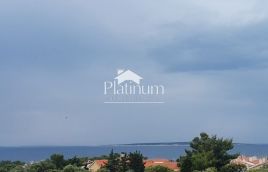 Pag, beautiful apartment with a sea view and a large terrace