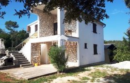 Istria, Marčana Kavran, sells two apartments
