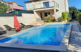 Istria, moderna villa di lusso con piscina, ottimo investimento