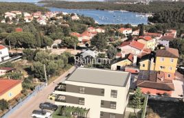 Istria, Medolino, appartamento al piano terra con giardino