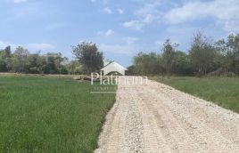 TOP agricultural plots for sale from 512 m2 to 688 m2 in Šišan