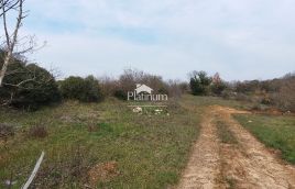 Istria, Šišan AFFORDABLE agricultural plot 500 m2