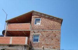 Istria, Pola casa con potenziale in vendita
