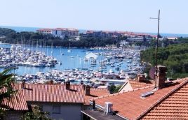 Istria, Pola casa in ottima posizione con bellissima vista sul mare e sul porto turistico