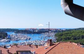 Istria, Pula house in a top position with a beautiful view of the sea and marina
