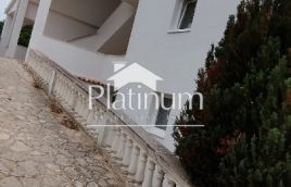 Istria, Medulin house with three apartments and a swimming pool 300 m from the sea