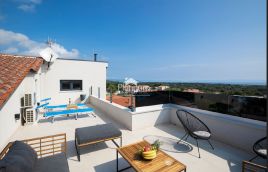 Istria, Ližnjan, furnished apartment in the attic with a fantastic view