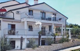 Funtana, detached house in a unique location on 250 m from the sea